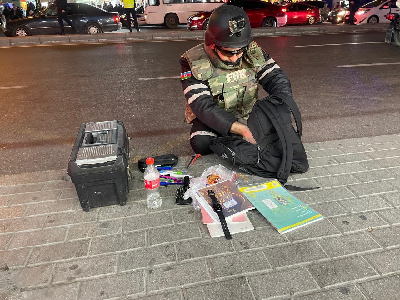 "Əhmədli" metrosunun yaxınlığında şübhəli əşya tapıldı - FOTOLAR (VİDEO)